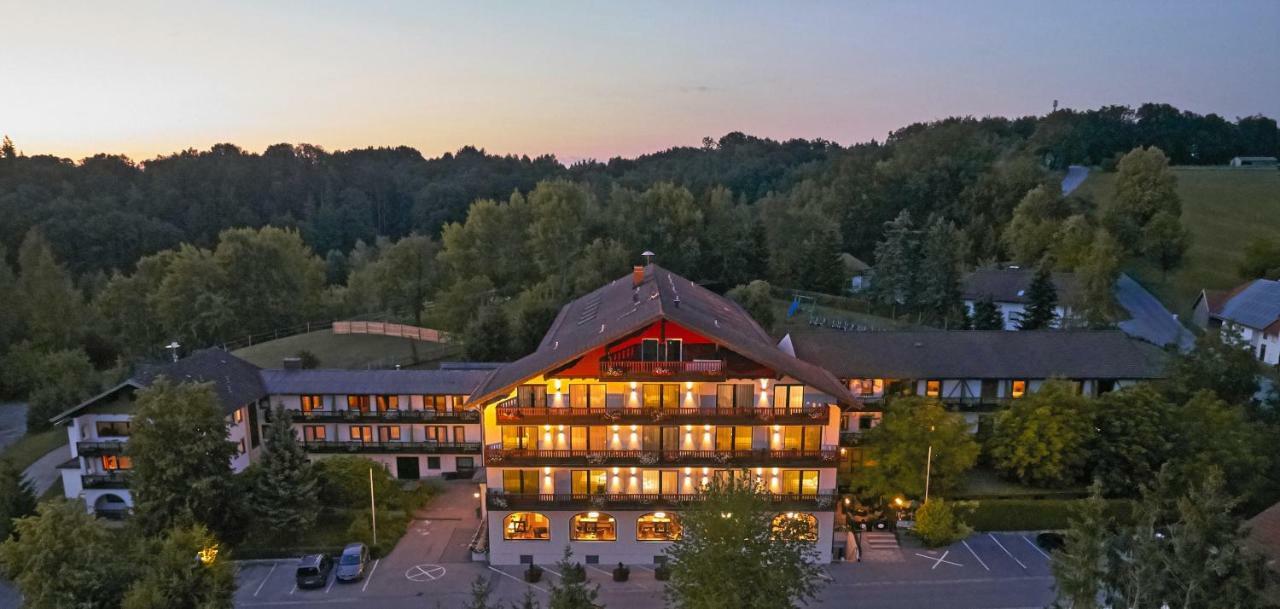 Wellnesshotel Zum Koch Ortenburg Esterno foto